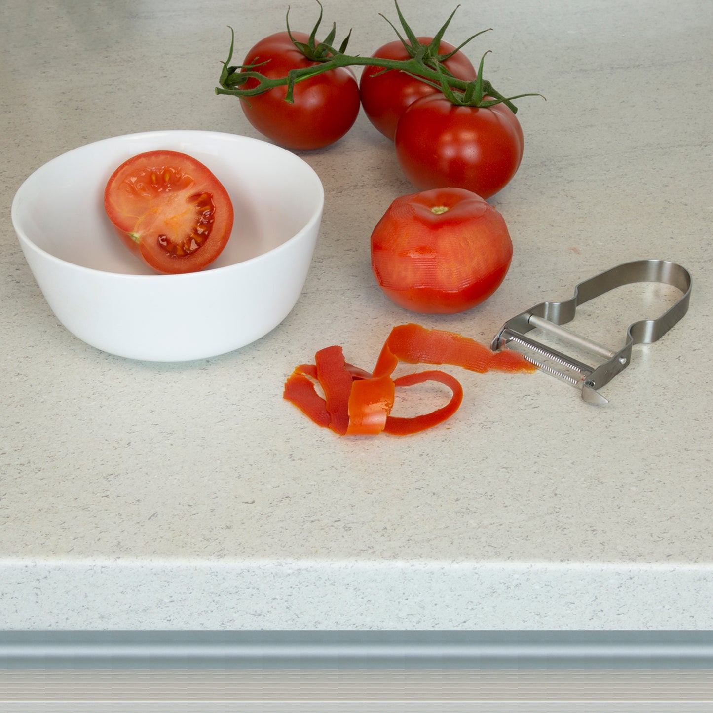 Descascador de Tomate em Aço Inox 6,7 x 11cm.