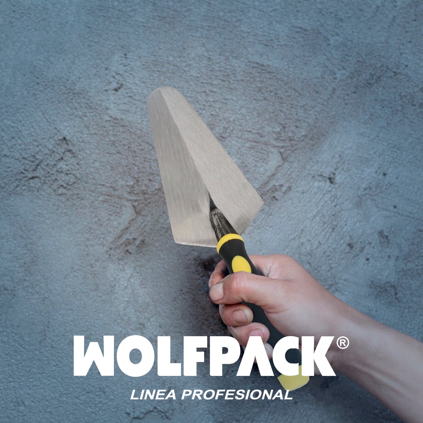 Pá Wolfpack Gummy Grip 348 / 160 mm.