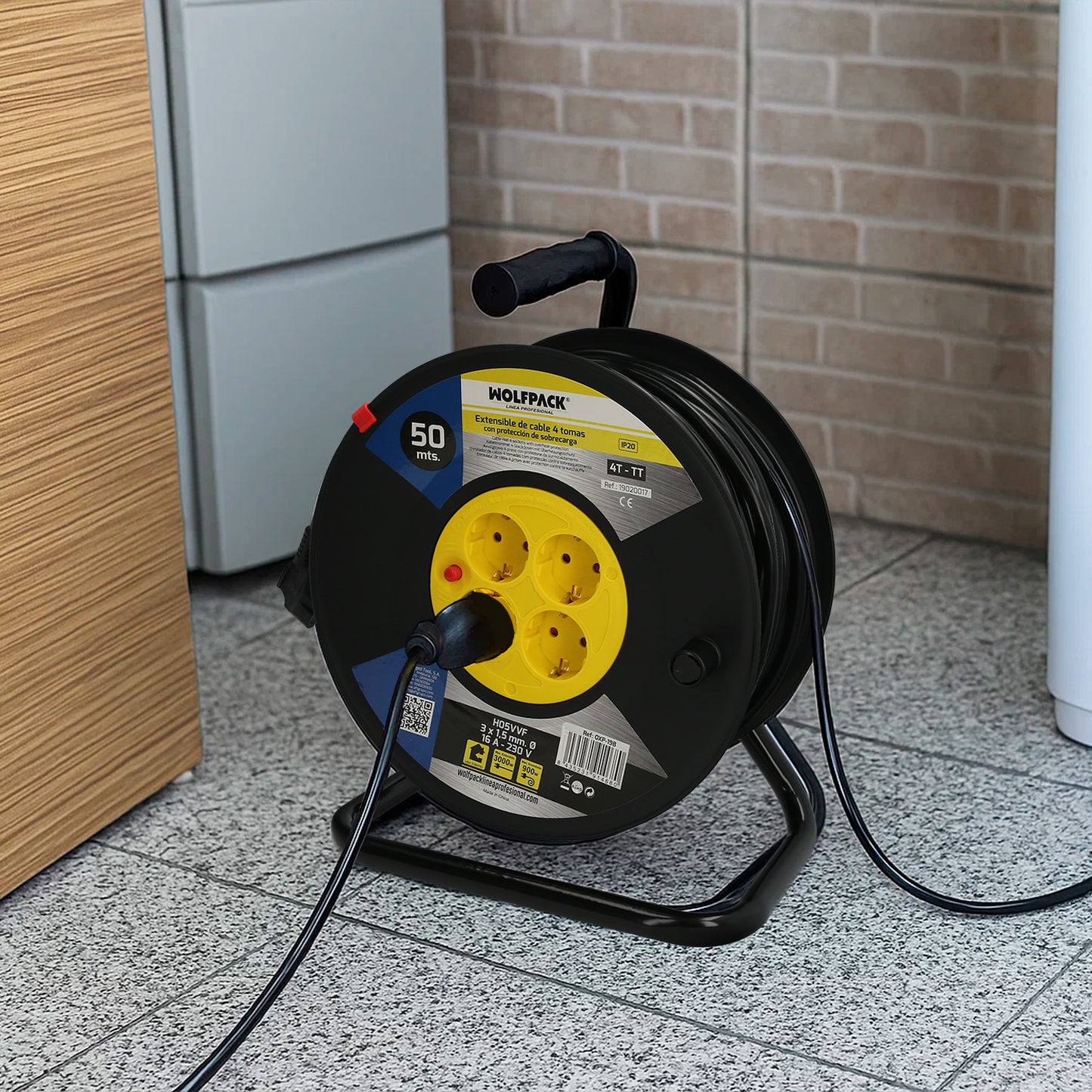 Industrial Extensível 4 Soquetes 50 Metros 3 x 1,5 mm. com proteção contra sobrecarga